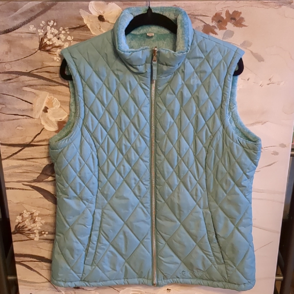 Womens Light Blue Quilted Vest Womens Light Blue Quilted Vest